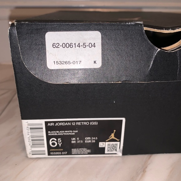 Jordan 12 Retro Reverse Taxi (GS) - Picture 6 of 6